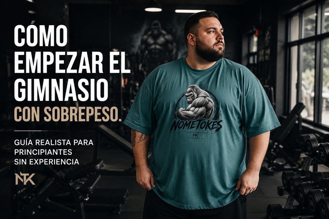 Persona con sobrepeso entrenando en el gimnasio con determinación — guía para empezar el ejercicio de fuerza de forma segura