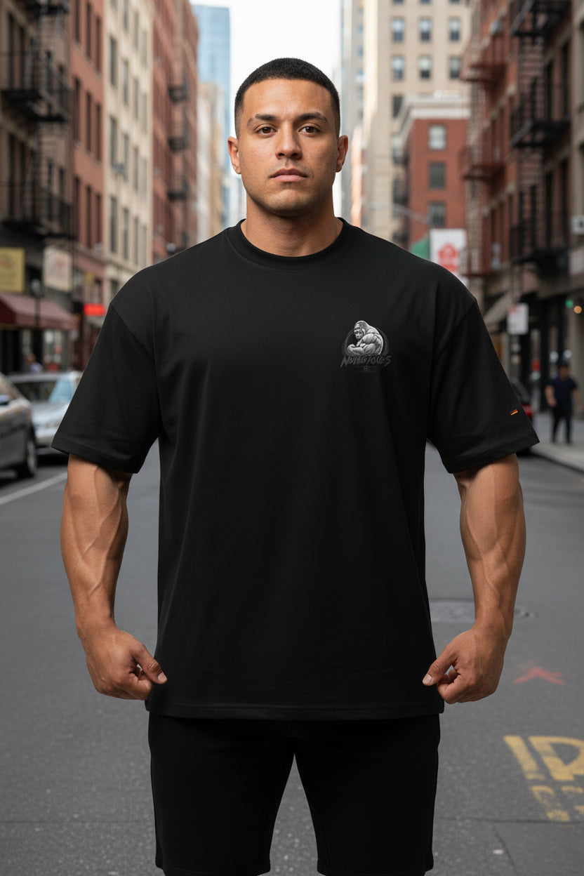 Camiseta Gran Big Bro Silverback Mentality en negro, vista frontal — NMTK